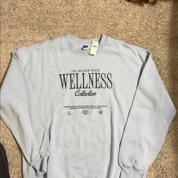 Old Navy Sweatshirt - Picture 2 of 9